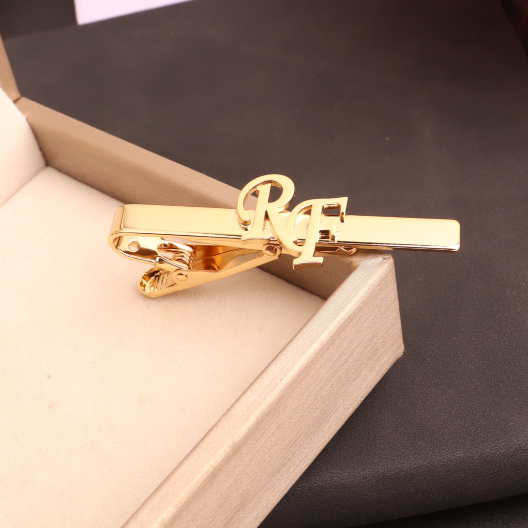 Custom Initial Tie Clip for Gr - Men'S Grooming Gifts reseña y precio