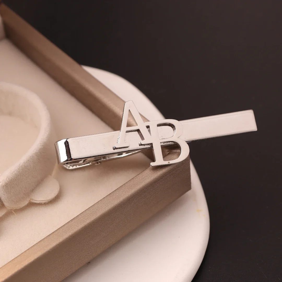 Custom Initial Tie Clip for Gr - Men'S Grooming Gifts reseña y precio