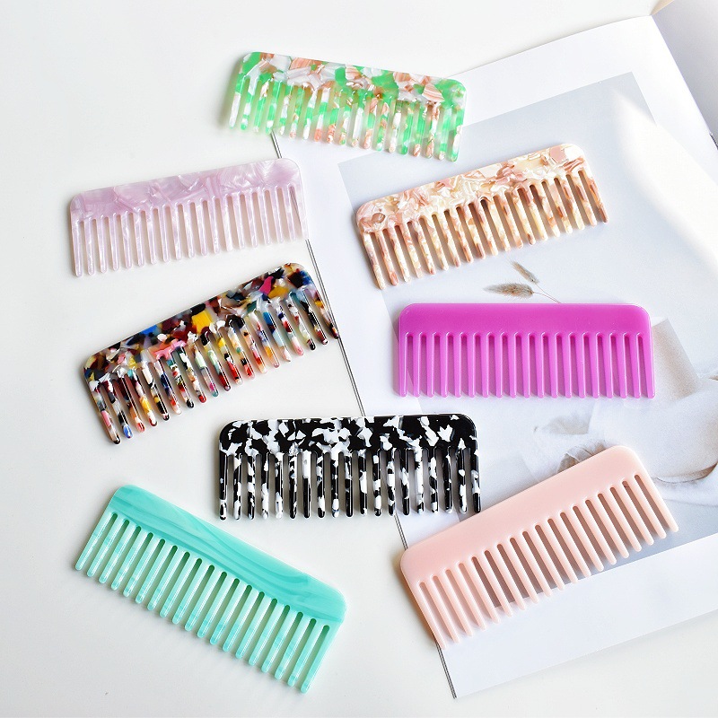 Acrylic Combs Travel Portable  - Men'S Grooming Bag reseña y precio
