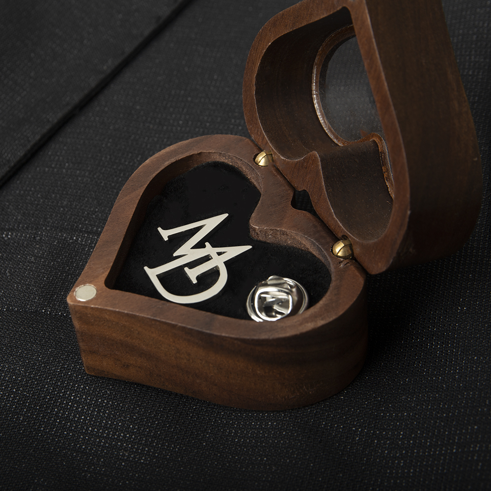 Tangula Custom Initials Brooch - Men'S Grooming Daily reseña y precio